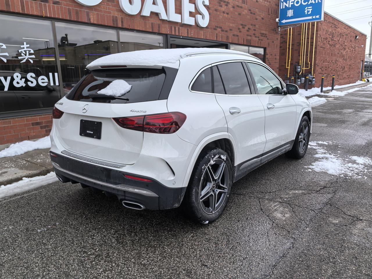 2025 Mercedes-Benz GLA-Class  Photo3