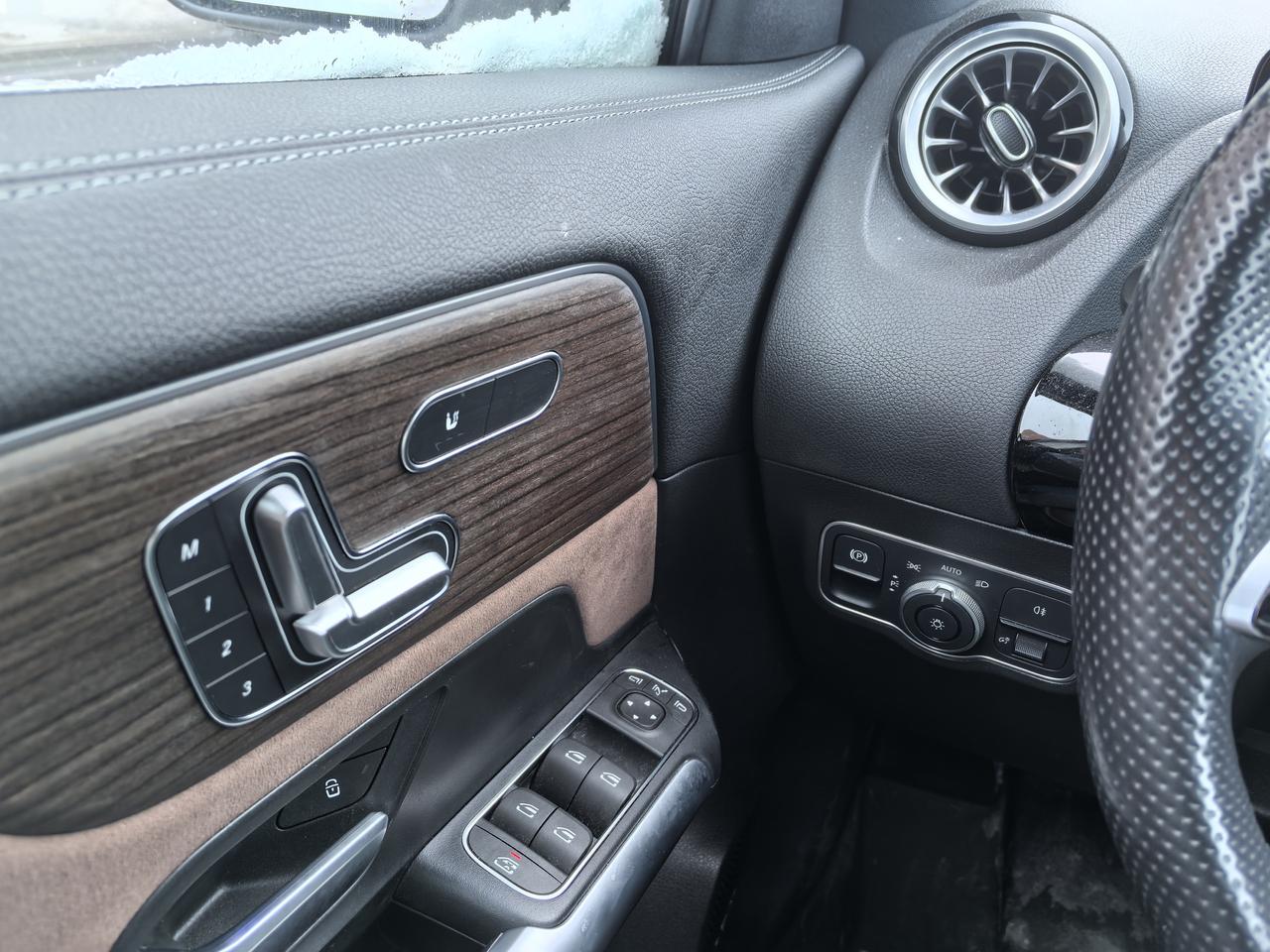 2025 Mercedes-Benz GLA-Class  Photo