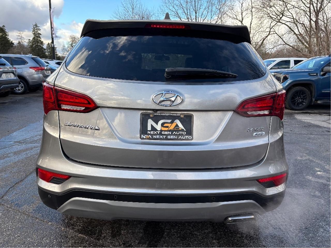 2018 Hyundai Santa Fe Sport 2.4 SE AWD LEATHER PANO ROOF HEATED STEERING Photo