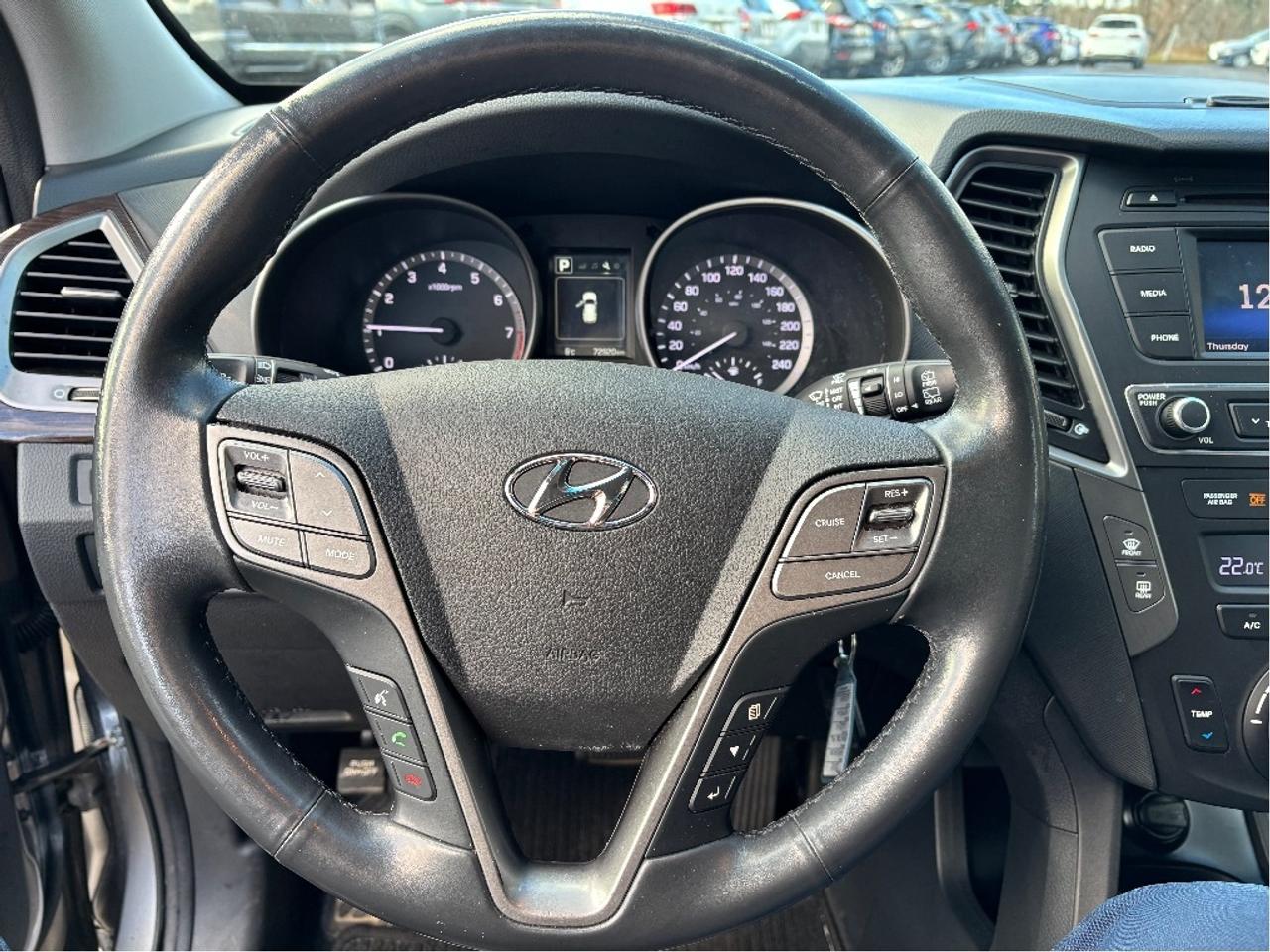 2018 Hyundai Santa Fe Sport 2.4 SE AWD LEATHER PANO ROOF HEATED STEERING Photo