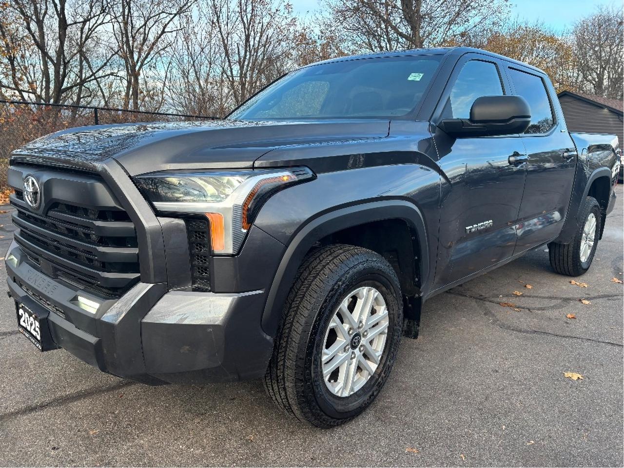 2025 Toyota Tundra SR SR5 PKG HEATED STEERING LOW KMS CLEAN C Photo