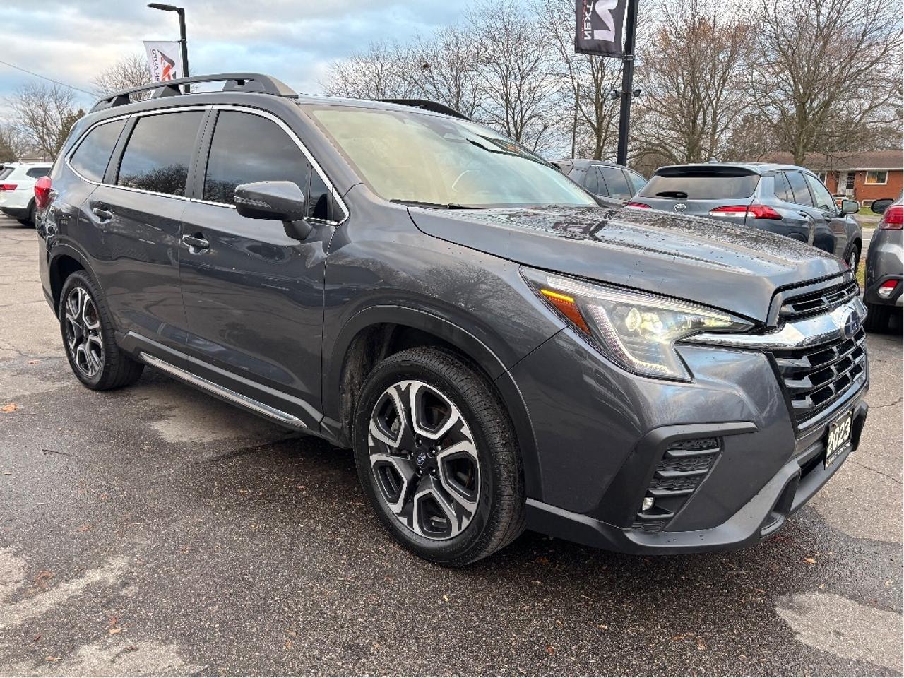 2023 Subaru ASCENT Limited AWD 8 PASS LEATHER NAV PANO ROOF Photo3
