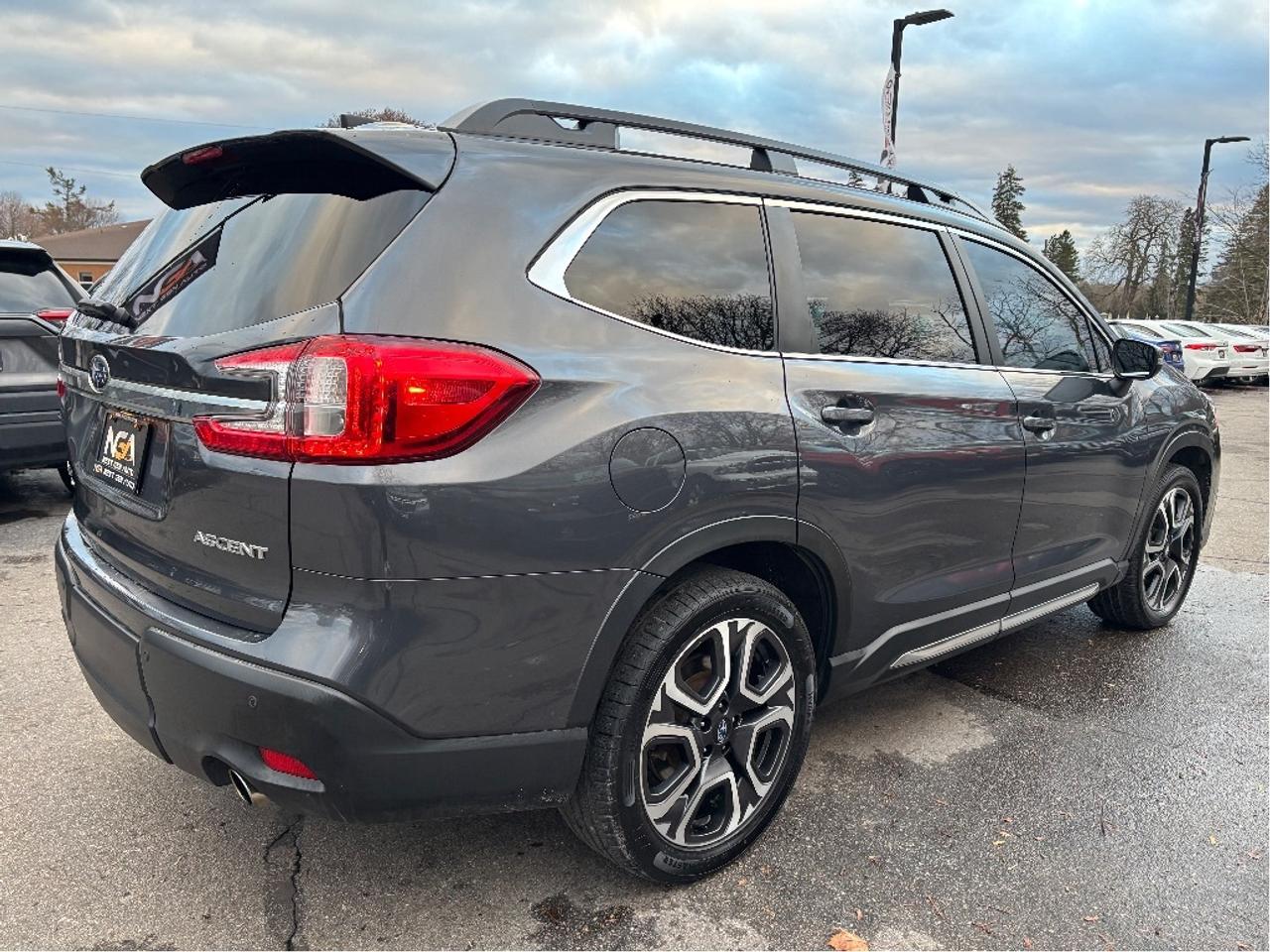 2023 Subaru ASCENT Limited AWD 8 PASS LEATHER NAV PANO ROOF Photo