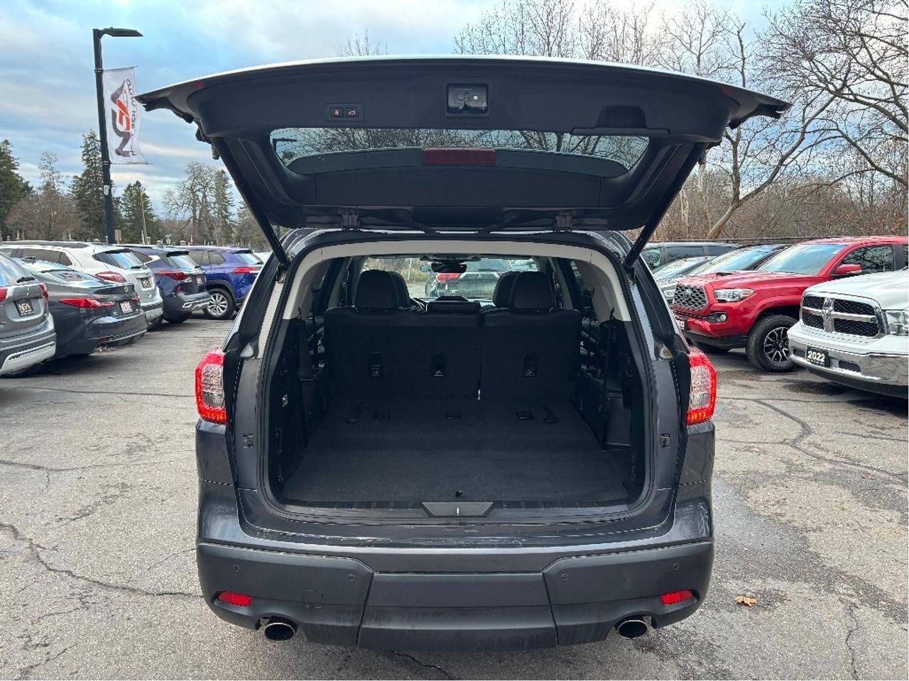 2023 Subaru ASCENT Limited AWD 8 PASS LEATHER NAV PANO ROOF Photo