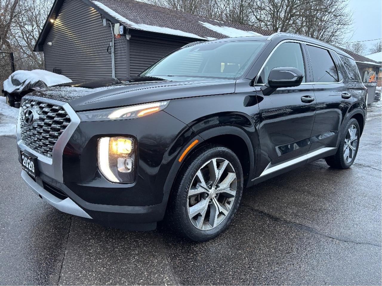 2020 Hyundai PALISADE Preferred AWD 8 PASS ROOF ONE OWNER Photo
