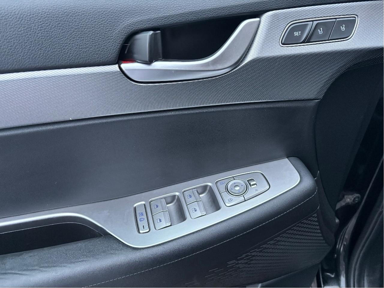 2020 Hyundai PALISADE Preferred AWD 8 PASS ROOF ONE OWNER Photo