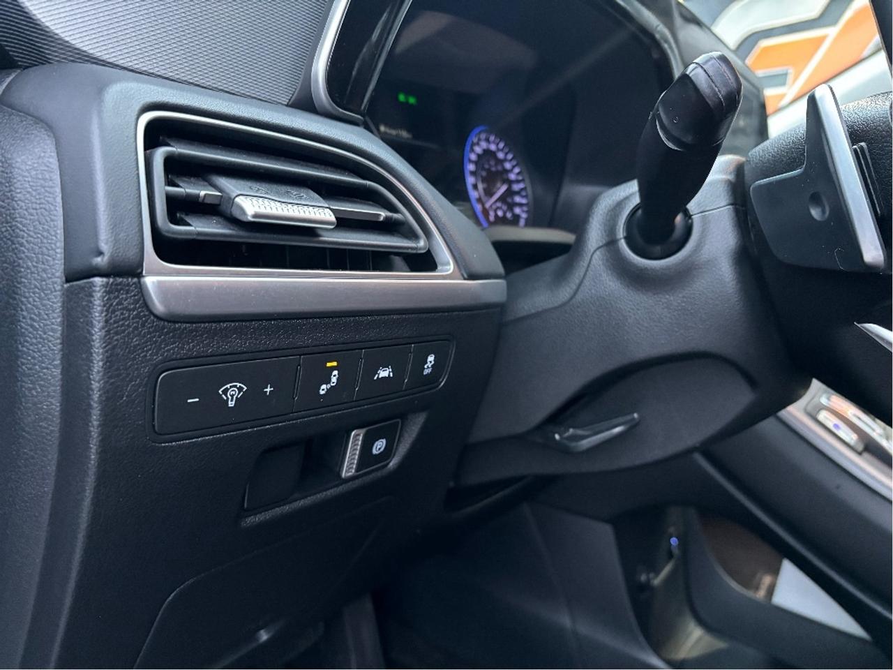 2020 Hyundai PALISADE Preferred AWD 8 PASS ROOF ONE OWNER Photo