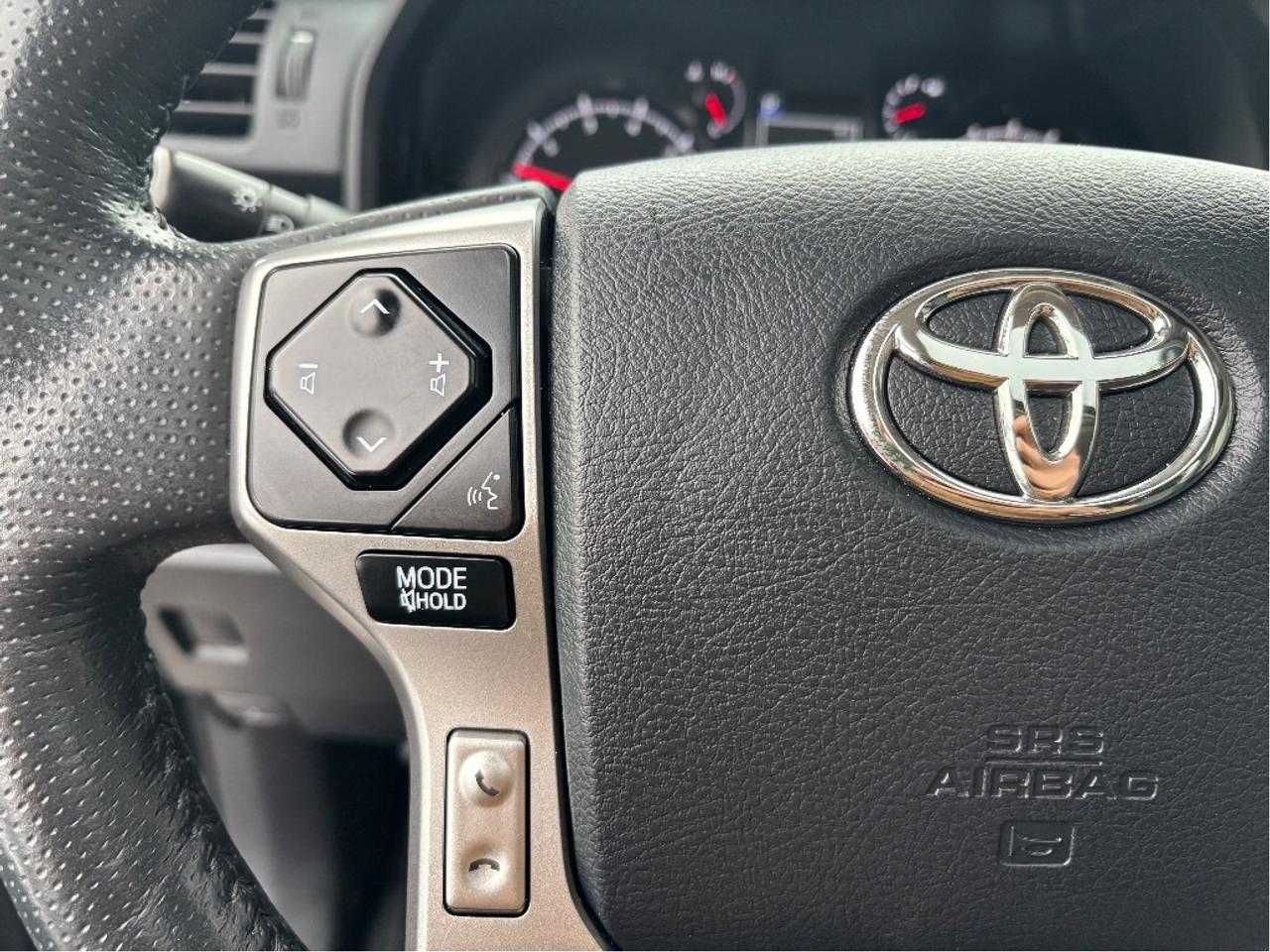 2023 Toyota 4Runner SR5 7 PASS LEATHER ROOF ONE OWNER CLEAN Photo