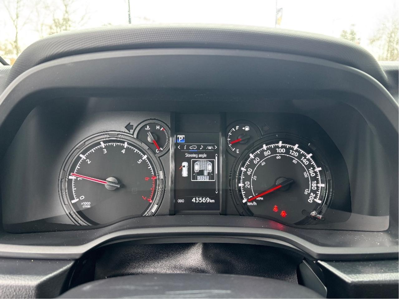 2023 Toyota 4Runner SR5 7 PASS LEATHER ROOF ONE OWNER CLEAN Photo