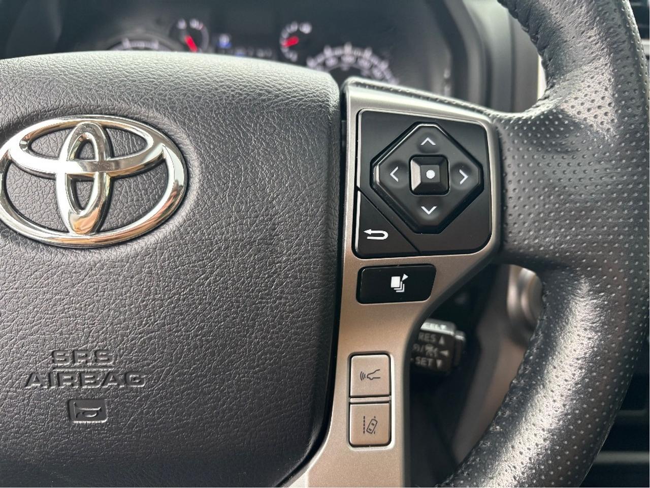 2023 Toyota 4Runner SR5 7 PASS LEATHER ROOF ONE OWNER CLEAN Photo