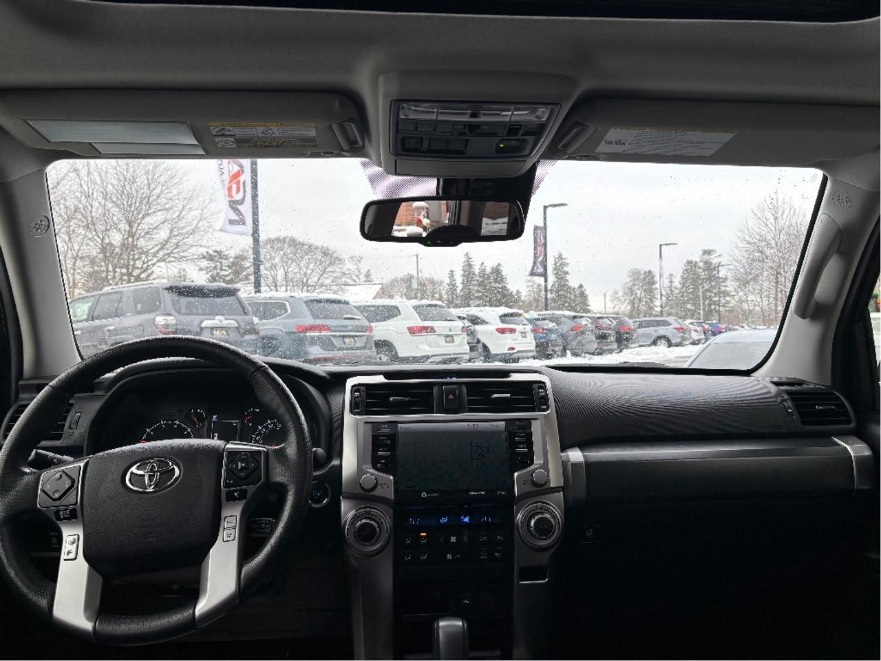 2023 Toyota 4Runner SR5 7 PASS LEATHER ROOF ONE OWNER CLEAN Photo