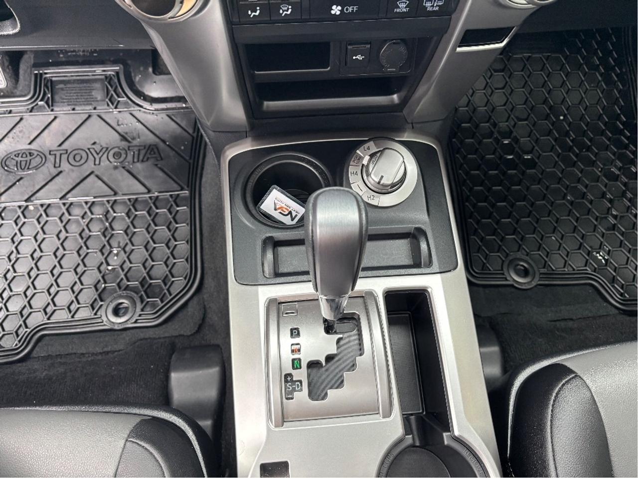 2023 Toyota 4Runner SR5 7 PASS LEATHER ROOF ONE OWNER CLEAN Photo