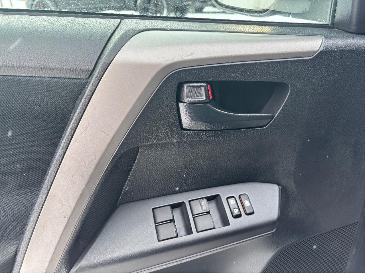 2016 Toyota RAV4 LE AWD UPGRADE PKG HEATED SEATS BACKUP CAM Photo