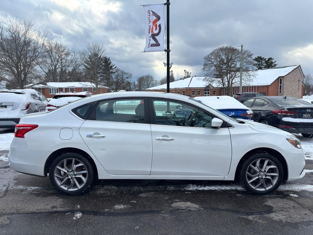 2016 Nissan Sentra 1.8 S CLEAN CARFAX Photo