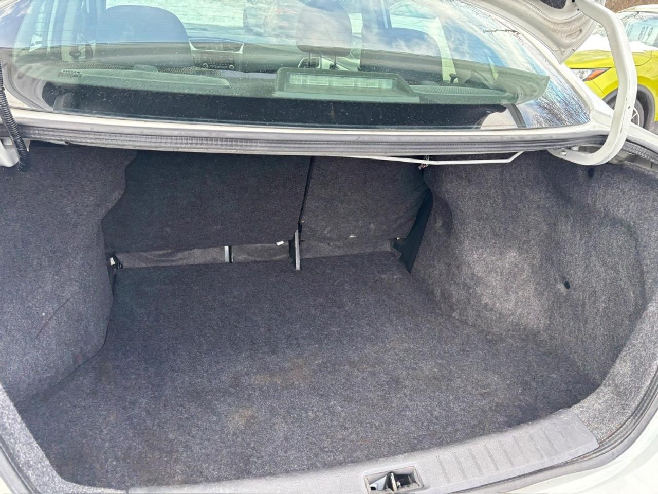 2016 Nissan Sentra 1.8 S CLEAN CARFAX Photo