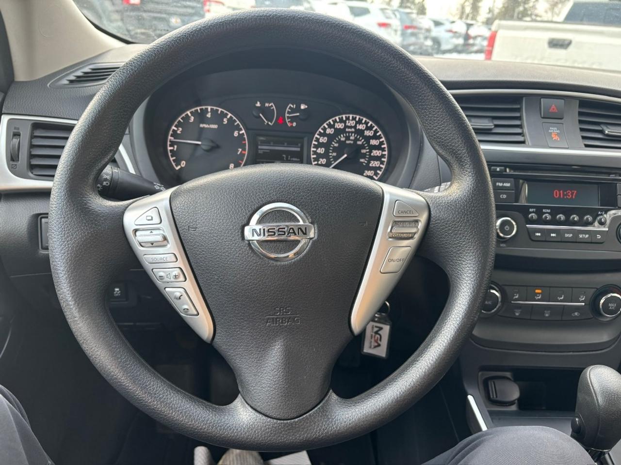 2016 Nissan Sentra 1.8 S CLEAN CARFAX Photo