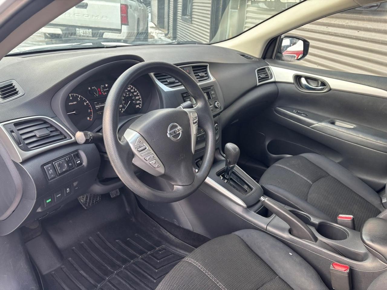 2016 Nissan Sentra 1.8 S CLEAN CARFAX Photo