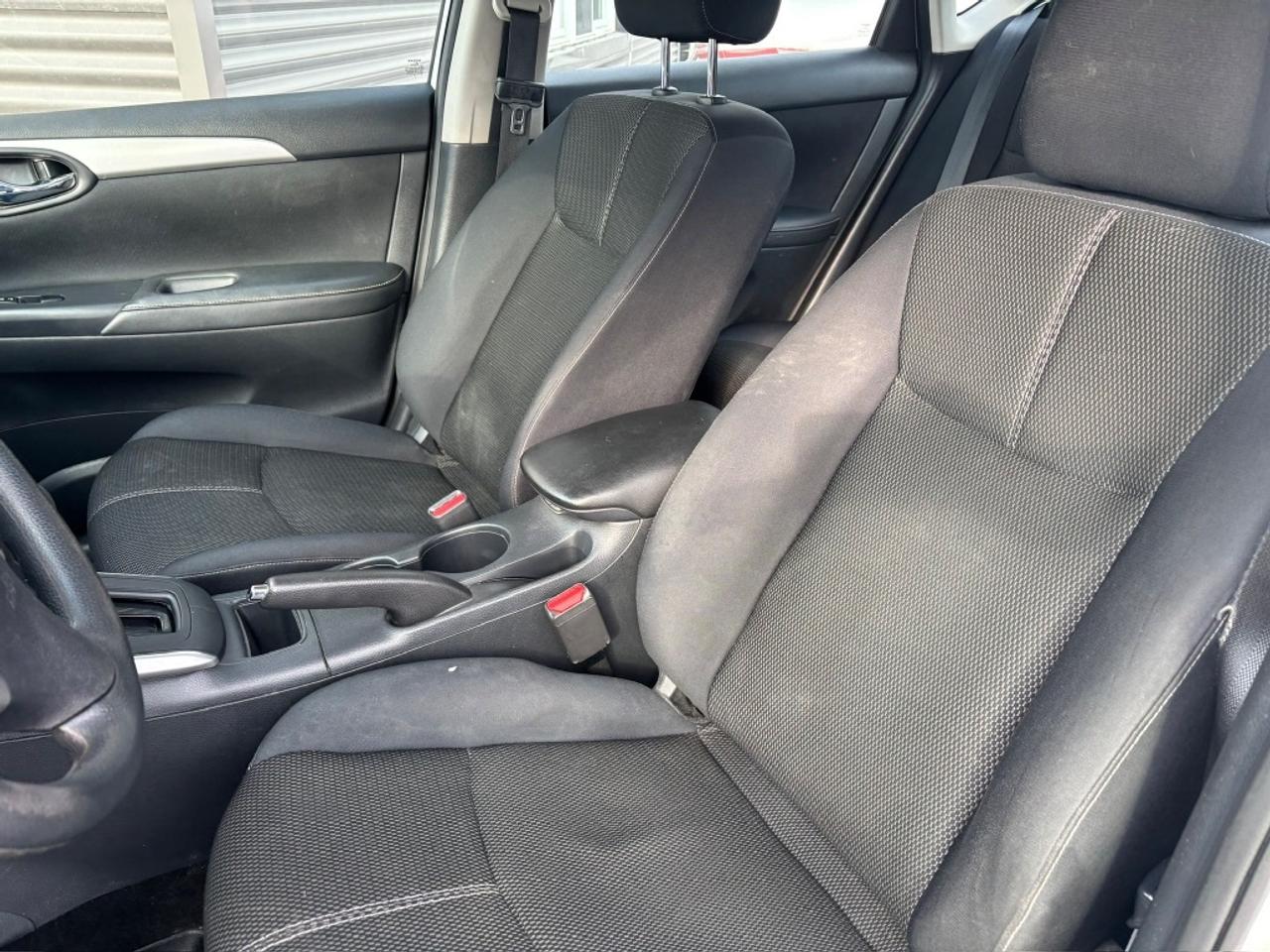 2016 Nissan Sentra 1.8 S CLEAN CARFAX Photo