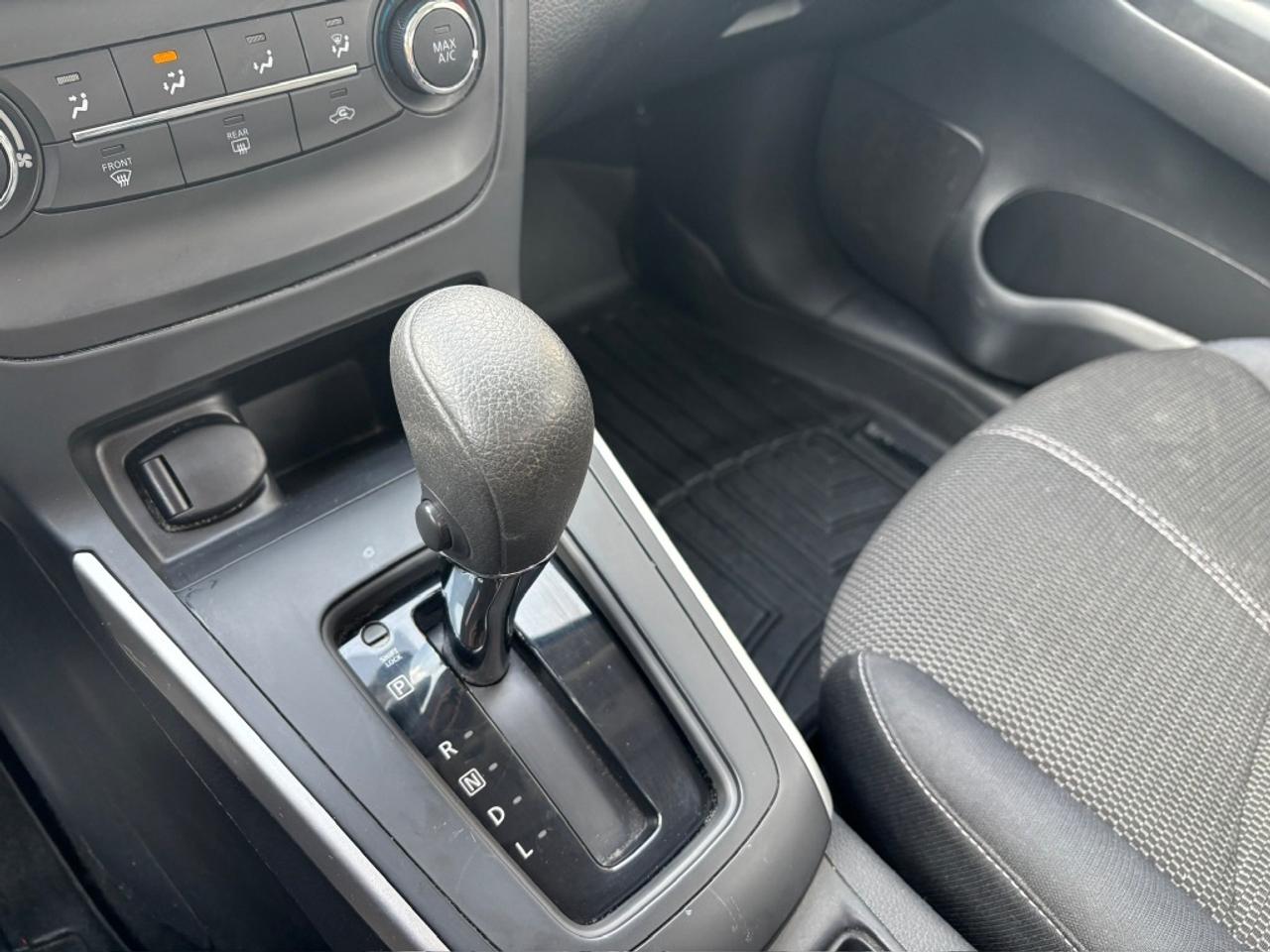 2016 Nissan Sentra 1.8 S CLEAN CARFAX Photo