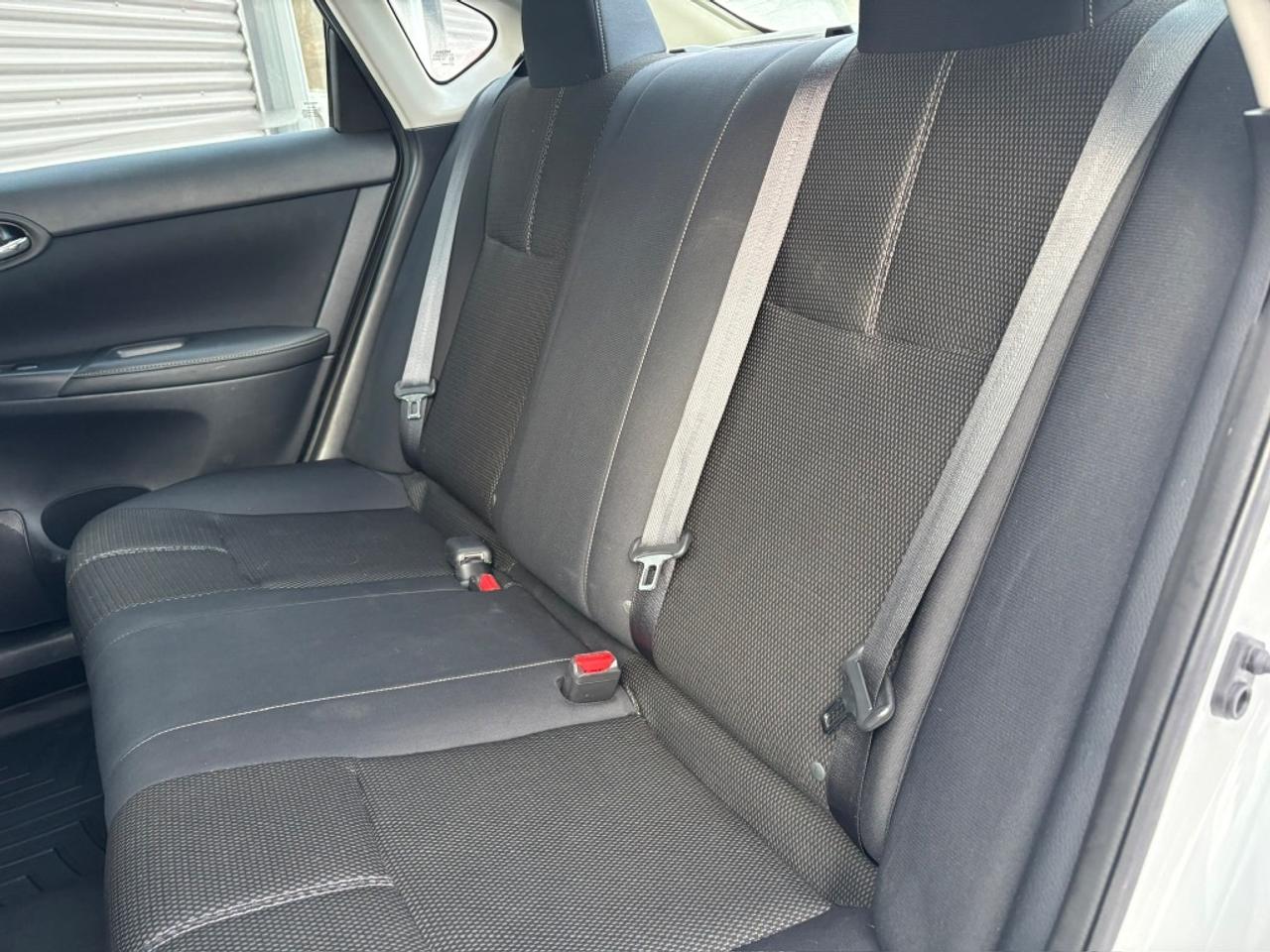 2016 Nissan Sentra 1.8 S CLEAN CARFAX Photo