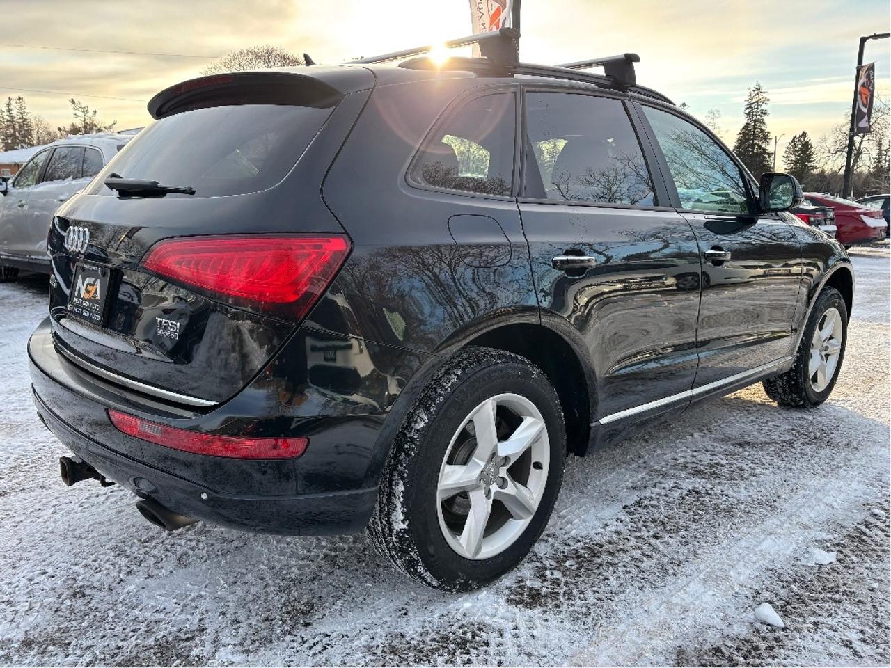 2017 Audi Q5 2.0T Komfort quattro CONVENIENCE PKG LEATHER Photo