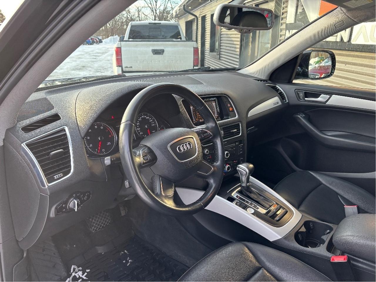 2017 Audi Q5 2.0T Komfort quattro CONVENIENCE PKG LEATHER Photo