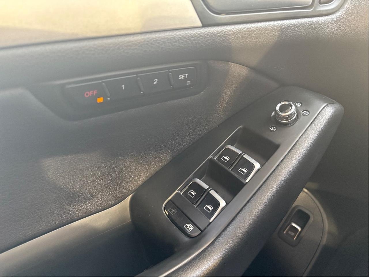 2017 Audi Q5 2.0T Komfort quattro CONVENIENCE PKG LEATHER Photo