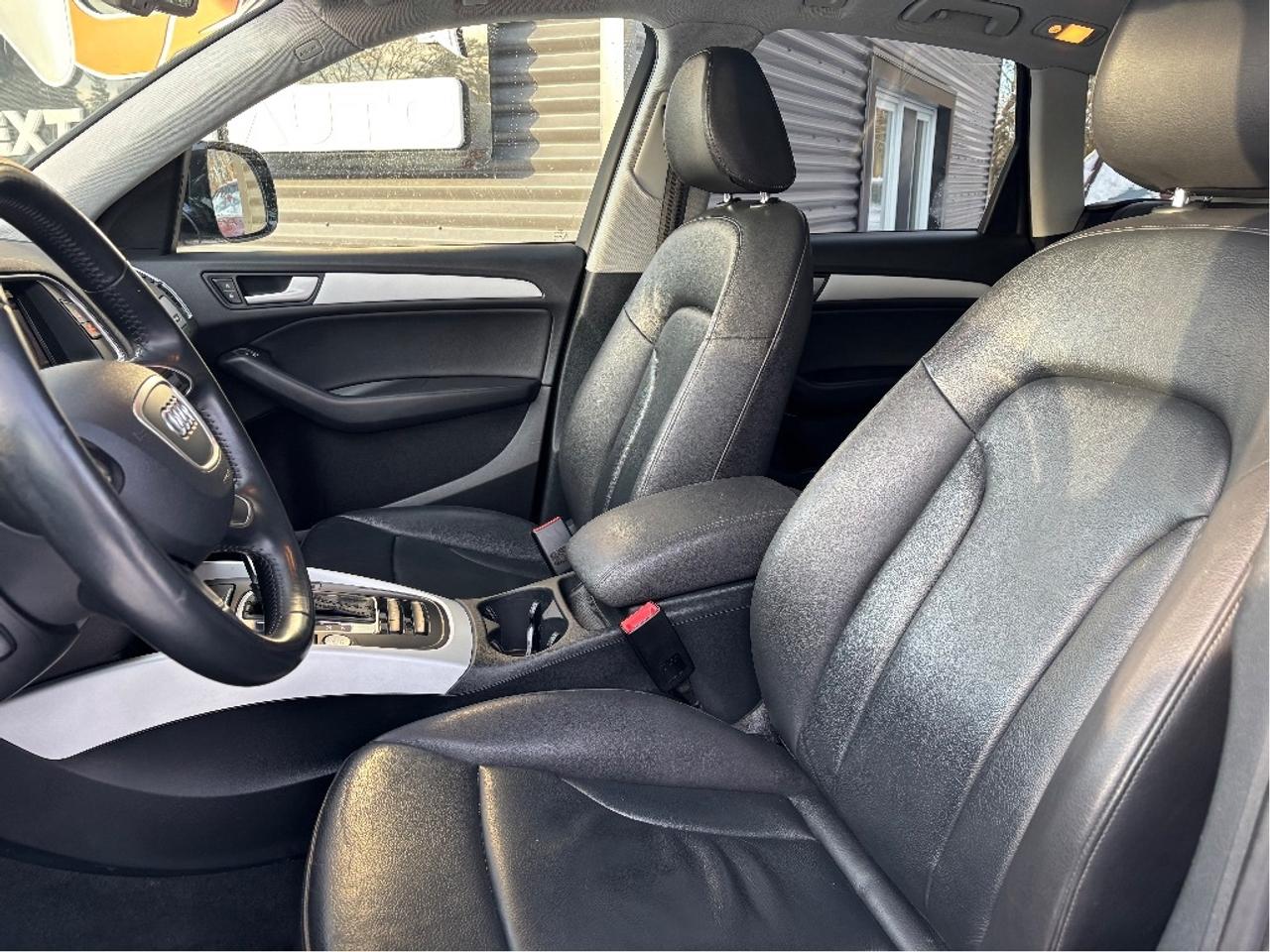 2017 Audi Q5 2.0T Komfort quattro CONVENIENCE PKG LEATHER Photo