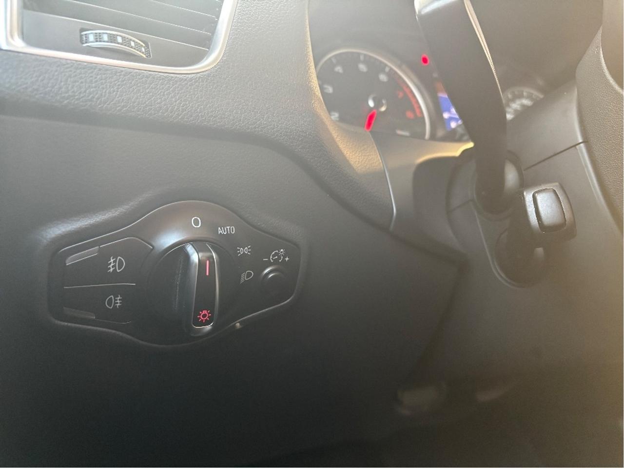 2017 Audi Q5 2.0T Komfort quattro CONVENIENCE PKG LEATHER Photo