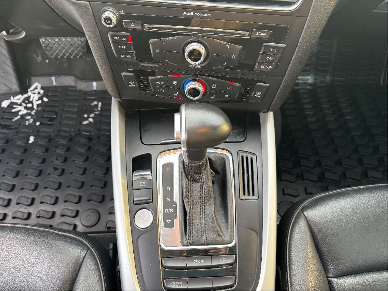 2017 Audi Q5 2.0T Komfort quattro CONVENIENCE PKG LEATHER Photo