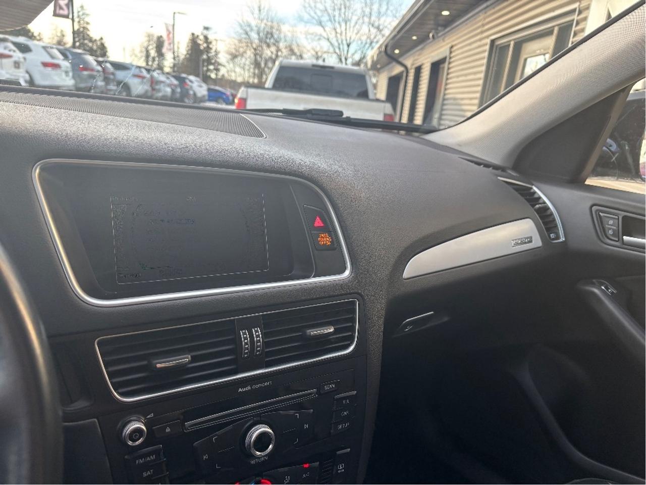 2017 Audi Q5 2.0T Komfort quattro CONVENIENCE PKG LEATHER Photo