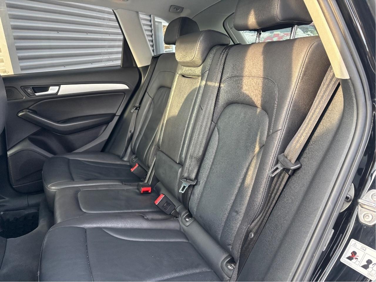 2017 Audi Q5 2.0T Komfort quattro CONVENIENCE PKG LEATHER Photo