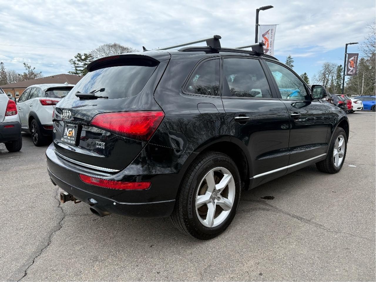 2017 Audi Q5 2.0T Komfort quattro CONVENIENCE PKG LEATHER Photo
