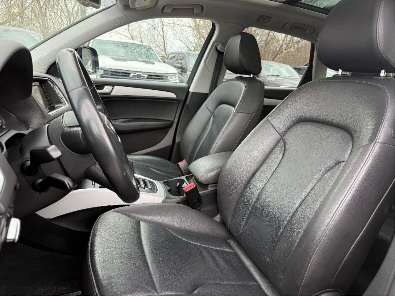 2017 Audi Q5 2.0T Komfort quattro CONVENIENCE PKG LEATHER Photo