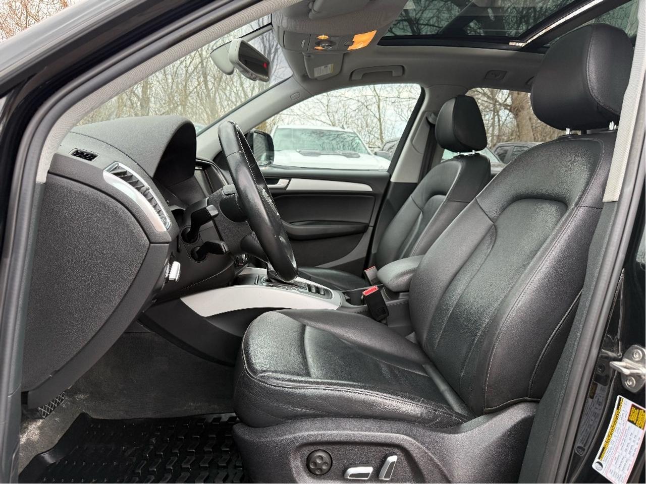 2017 Audi Q5 2.0T Komfort quattro CONVENIENCE PKG LEATHER Photo