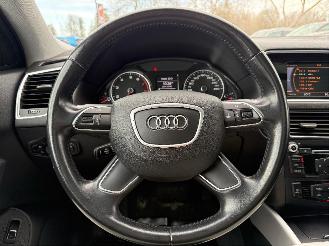 2017 Audi Q5 2.0T Komfort quattro CONVENIENCE PKG LEATHER Photo