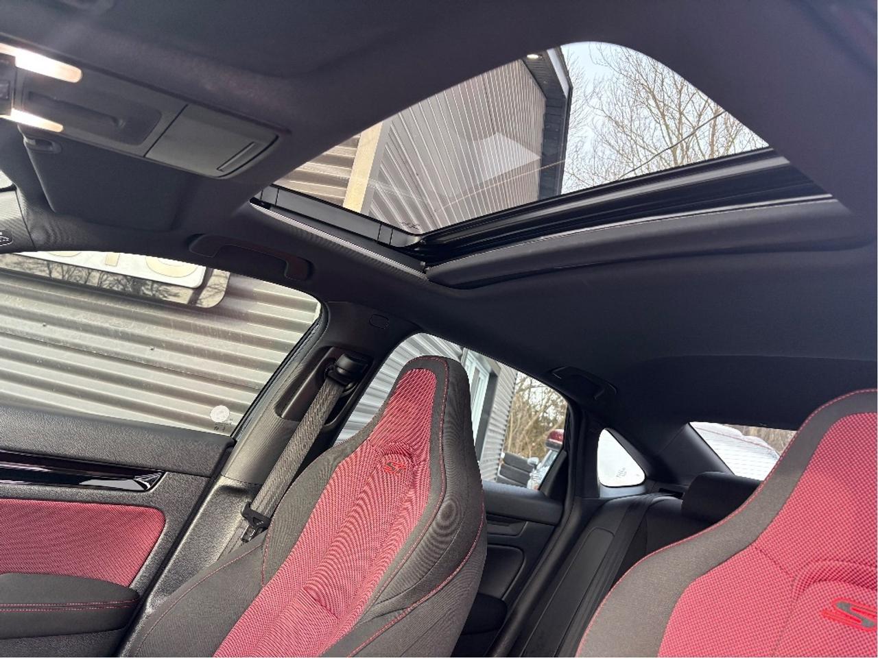 2024 Honda Civic Si MANUAL RED SPORT SEATS NAV ROOF ONE OWNER Photo