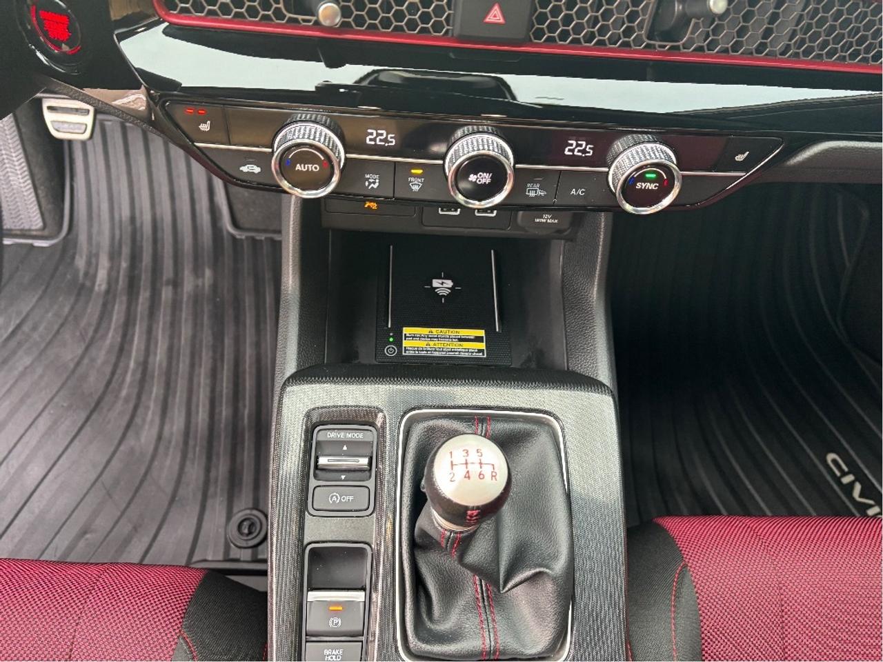 2024 Honda Civic Si MANUAL RED SPORT SEATS NAV ROOF ONE OWNER Photo