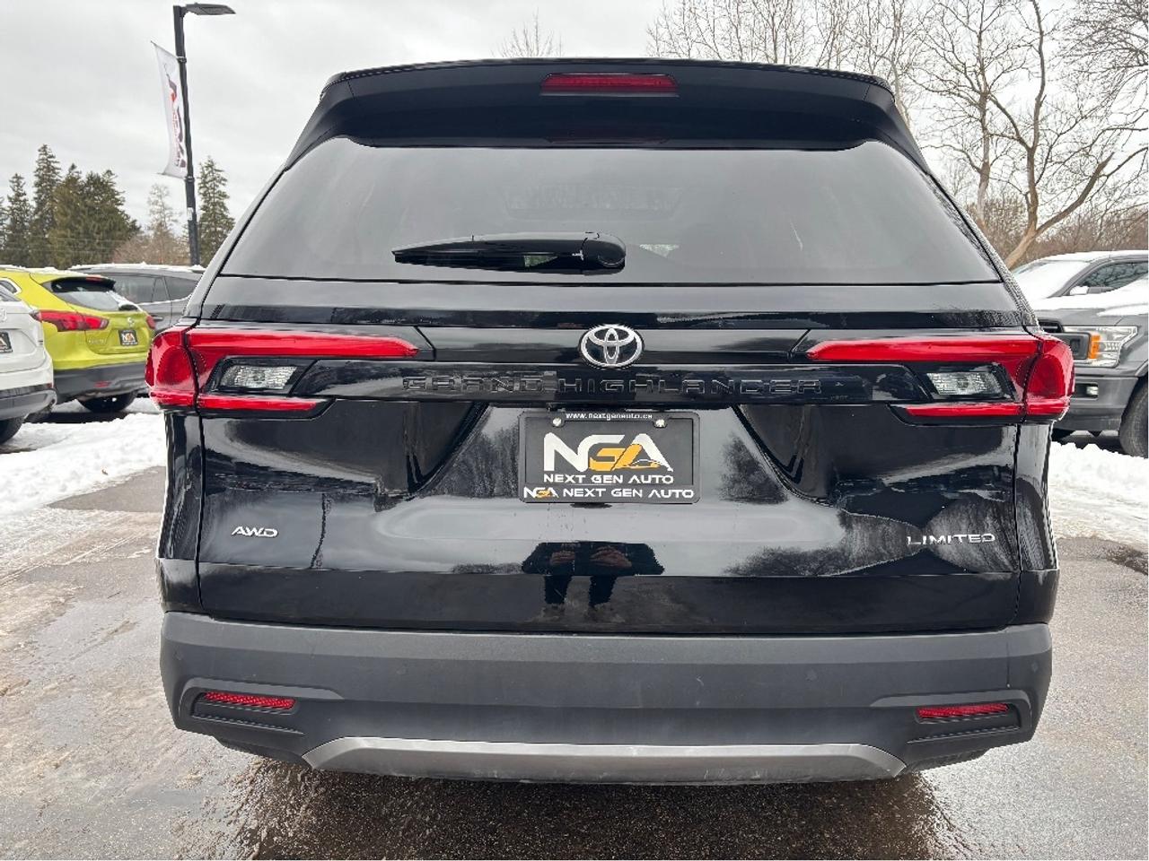 2024 Toyota Grand Highlander Limited AWD 7 PASS LEATHER NAV PANO ROOF Photo