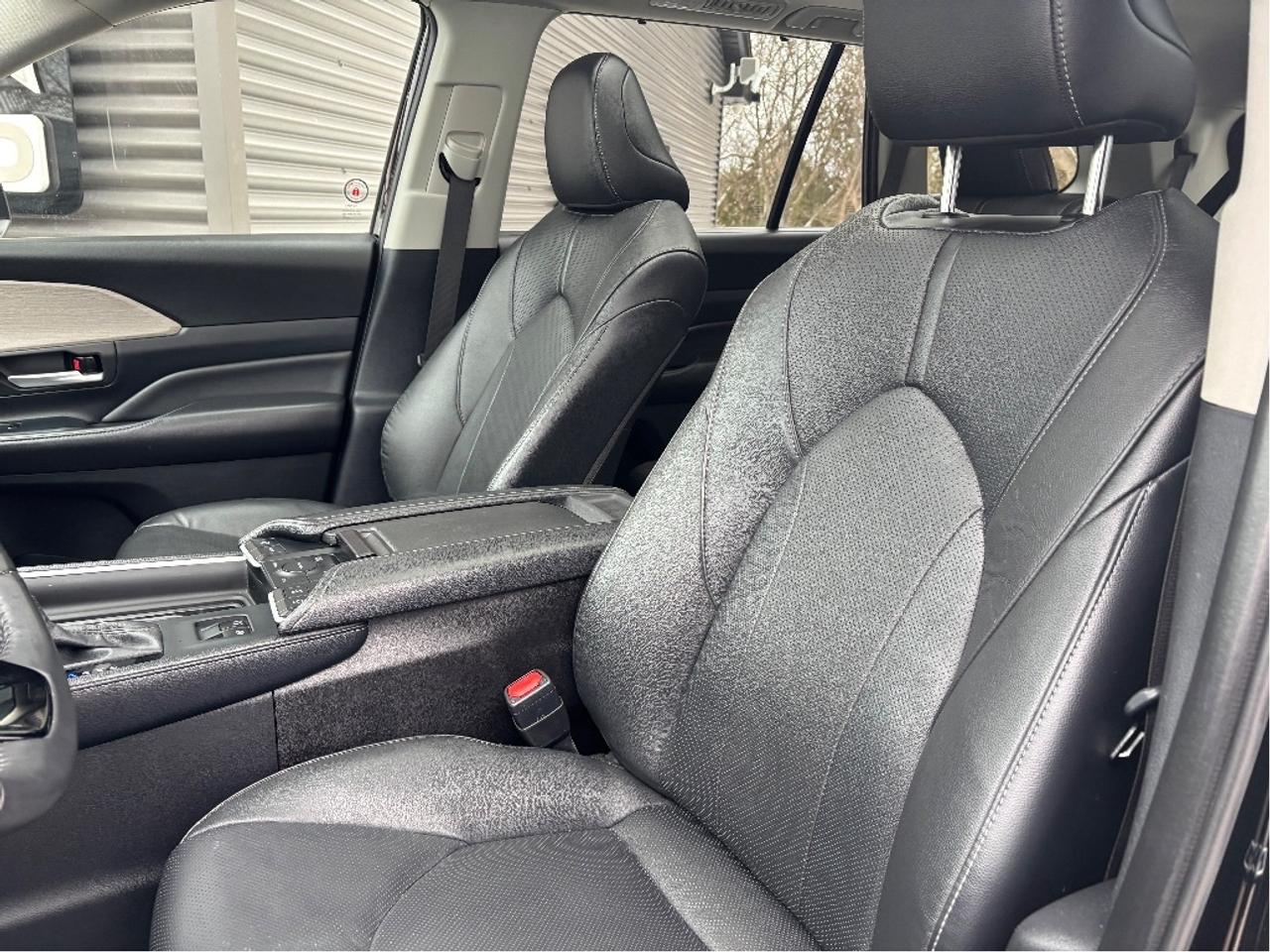 2024 Toyota Grand Highlander Limited AWD 7 PASS LEATHER NAV PANO ROOF Photo