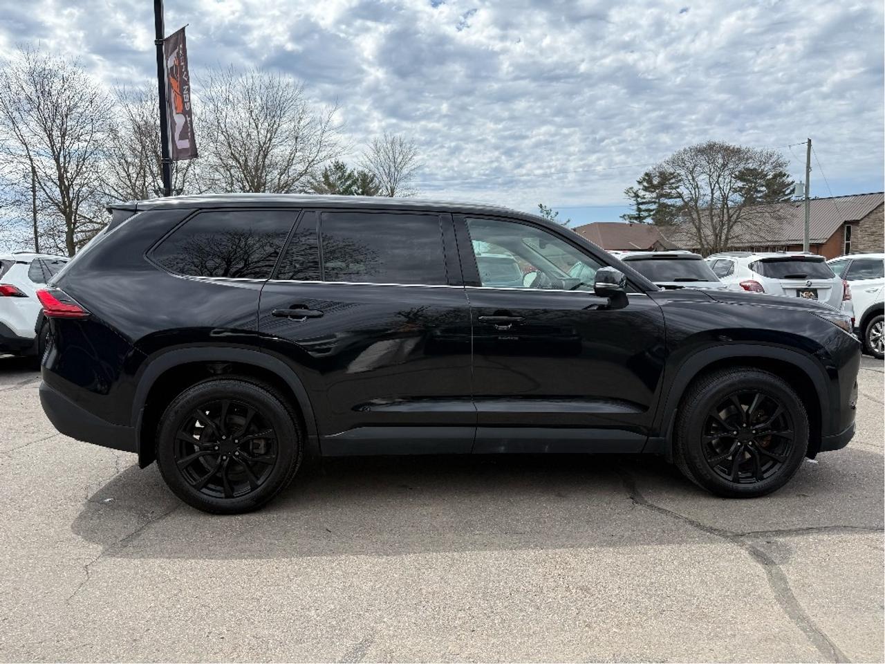 2024 Toyota Grand Highlander Limited AWD 7 PASS LEATHER NAV PANO ROOF Photo