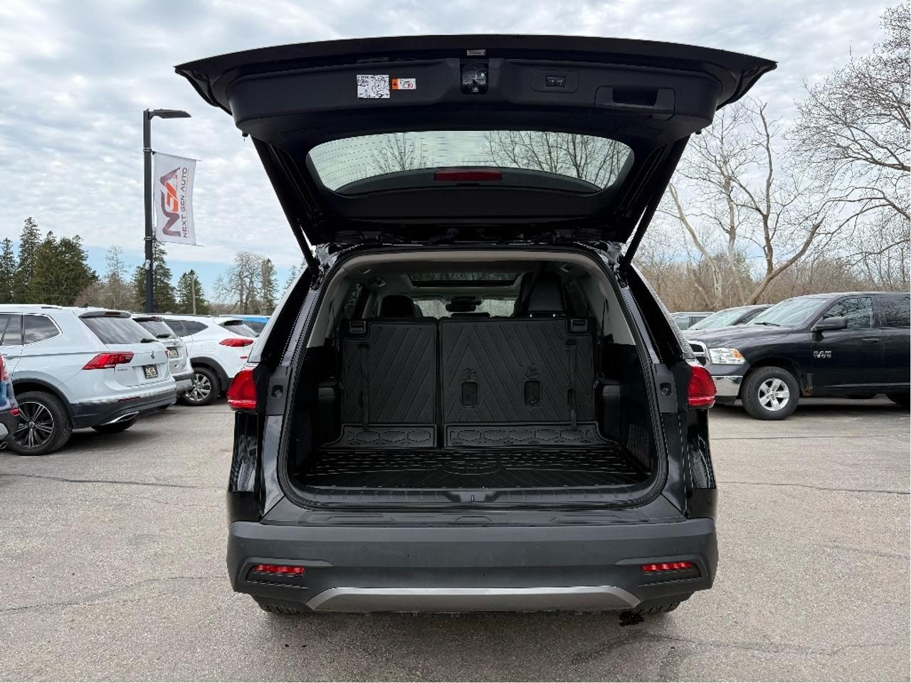 2024 Toyota Grand Highlander Limited AWD 7 PASS LEATHER NAV PANO ROOF Photo