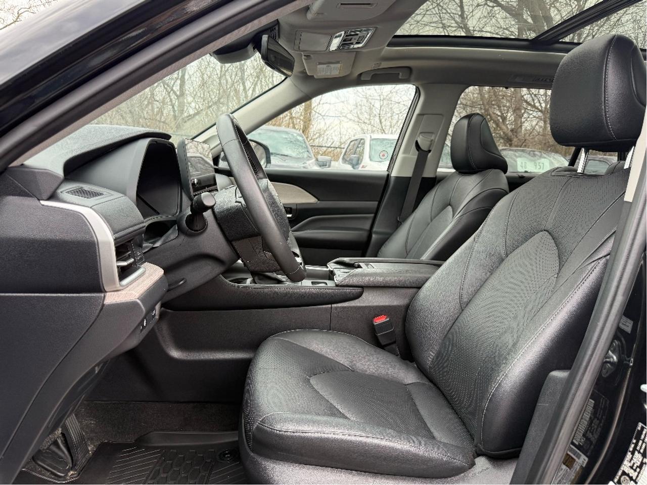 2024 Toyota Grand Highlander Limited AWD 7 PASS LEATHER NAV PANO ROOF Photo
