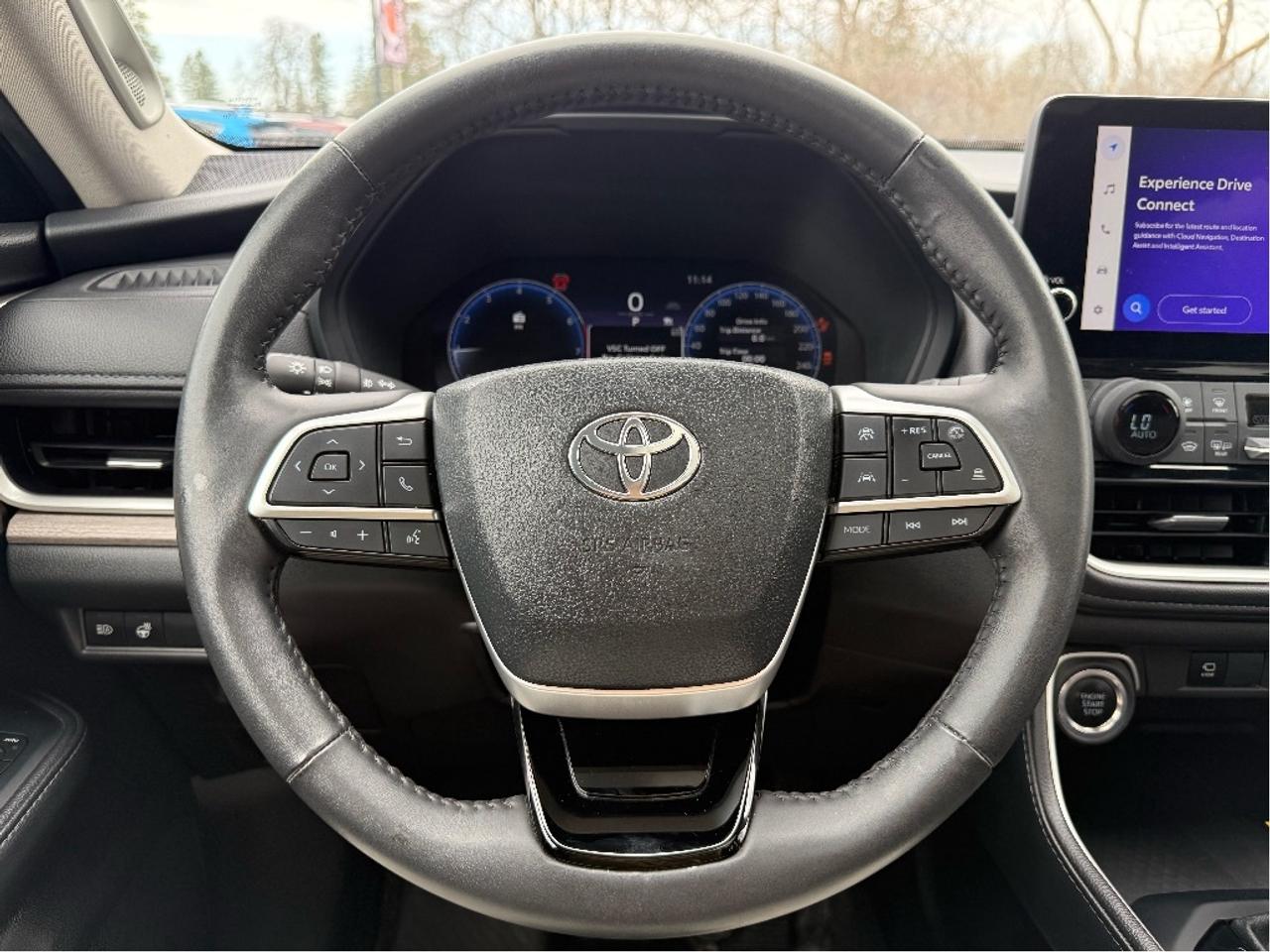 2024 Toyota Grand Highlander Limited AWD 7 PASS LEATHER NAV PANO ROOF Photo