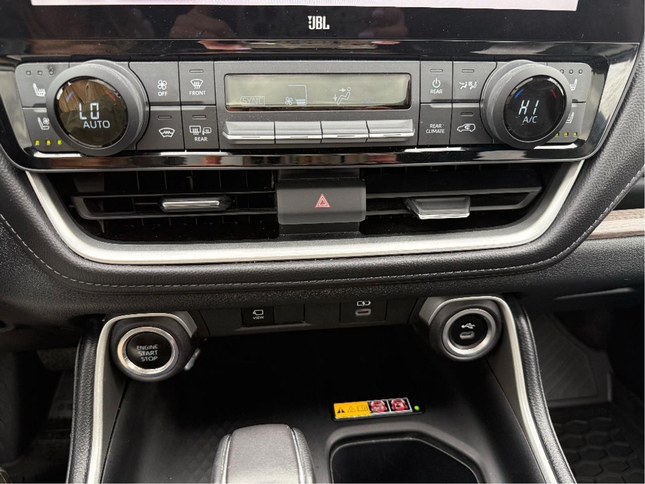 2024 Toyota Grand Highlander Limited AWD 7 PASS LEATHER NAV PANO ROOF Photo