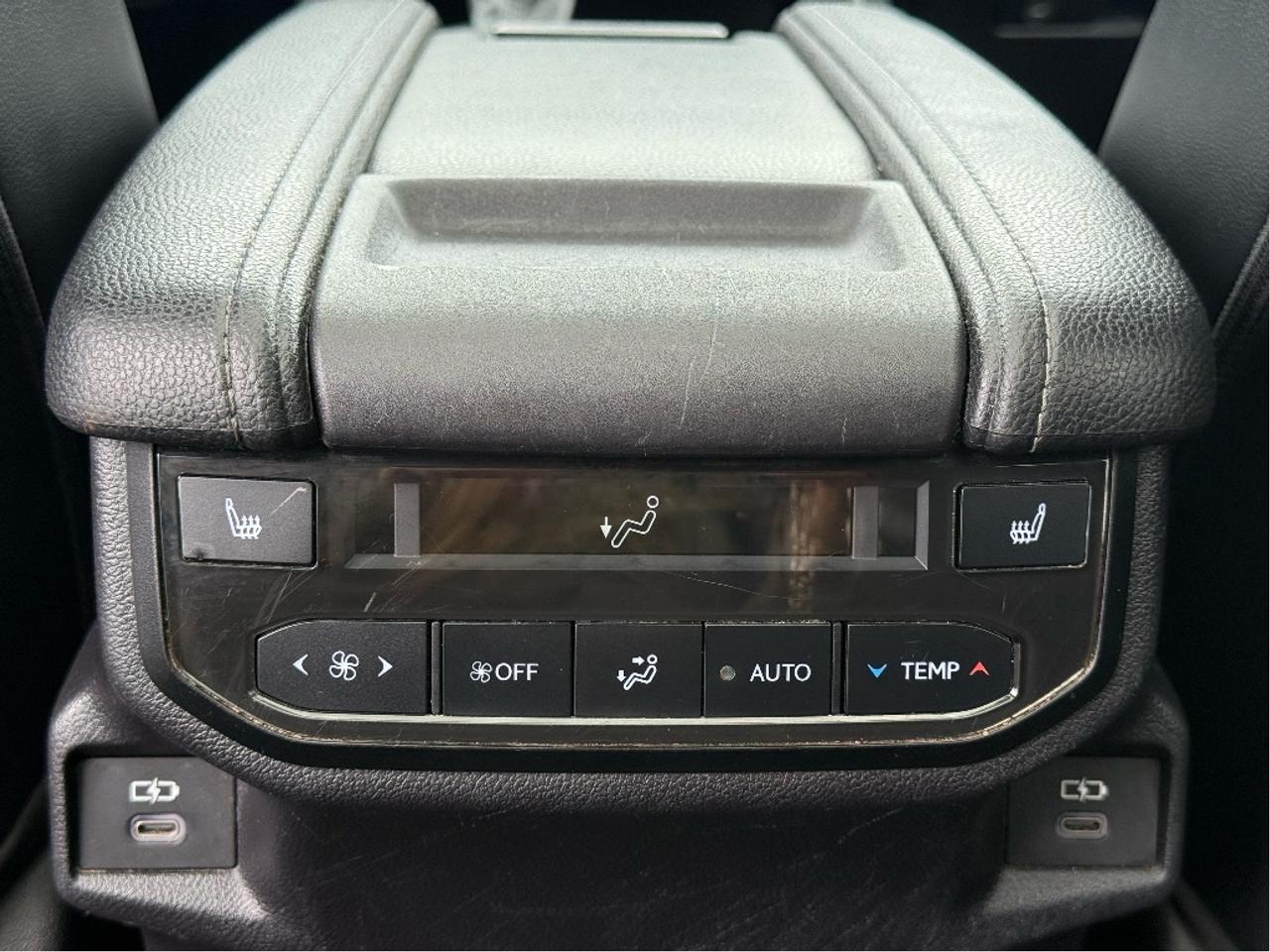 2024 Toyota Grand Highlander Limited AWD 7 PASS LEATHER NAV PANO ROOF Photo