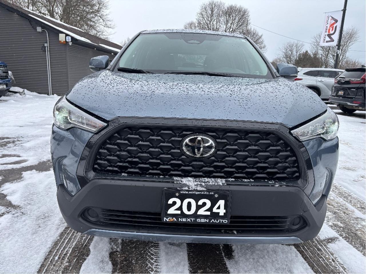 2024 Toyota Corolla Cross LE HEATED STEERING REMOTE STARTER CLEAN CARF Photo2