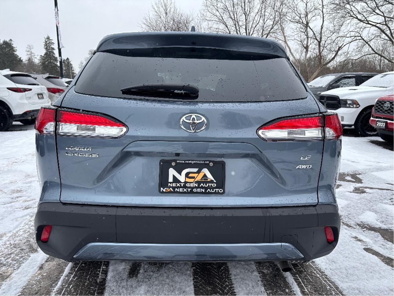 2024 Toyota Corolla Cross LE HEATED STEERING REMOTE STARTER CLEAN CARF Photo