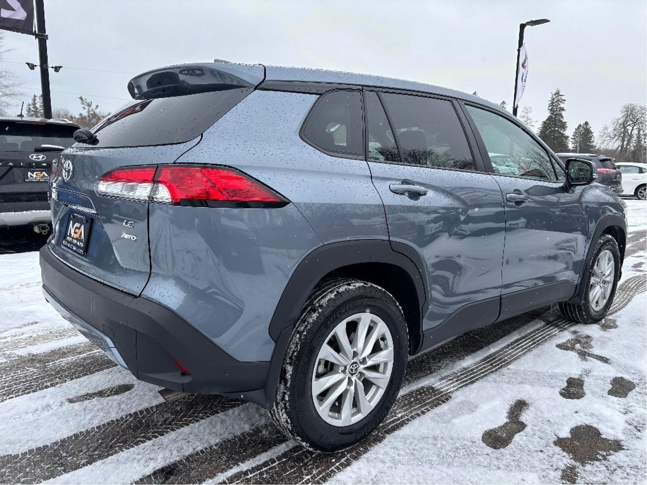 2024 Toyota Corolla Cross LE HEATED STEERING REMOTE STARTER CLEAN CARF Photo