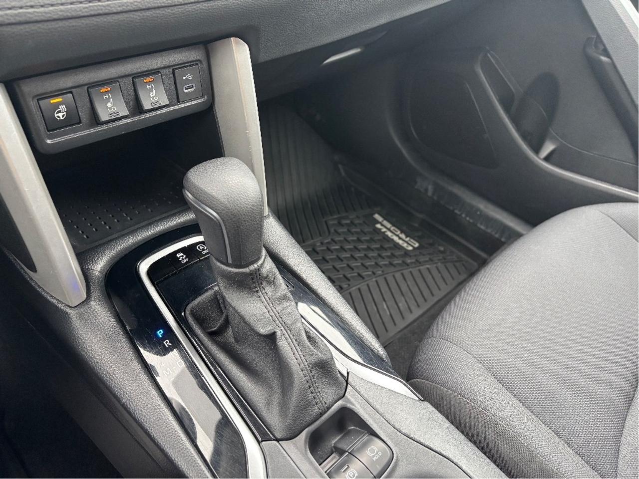 2024 Toyota Corolla Cross LE HEATED STEERING REMOTE STARTER CLEAN CARF Photo